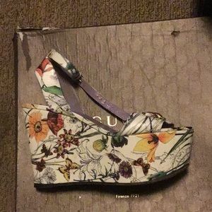 Gucci platform sandal
